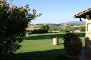 Book now your holiday in Castiglione del lago in Umbria in this beautiful private villa with pool in Castiglione del Lago in the province of Perugia