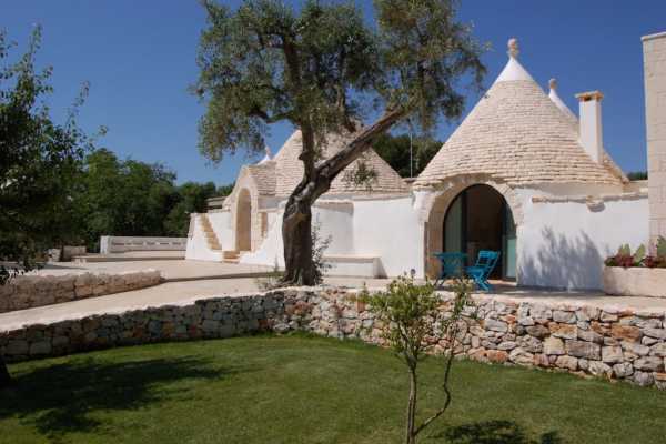 Book now your holiday in Ceglie Messapica in Puglia in this beautiful exclusive private residence with pool in Ceglie, Messapica in Brindisi, Puglia